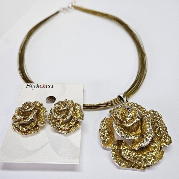 NEW Style & Co. Gold-Tone Retro Rhinestone Rose Flower Necklace & Clip Earrings - Picture 1 of 7
